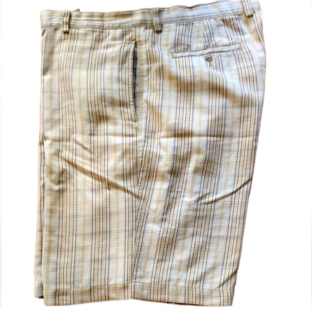 Tommy Bahama Silk Blend Mens Shorts Size 42
